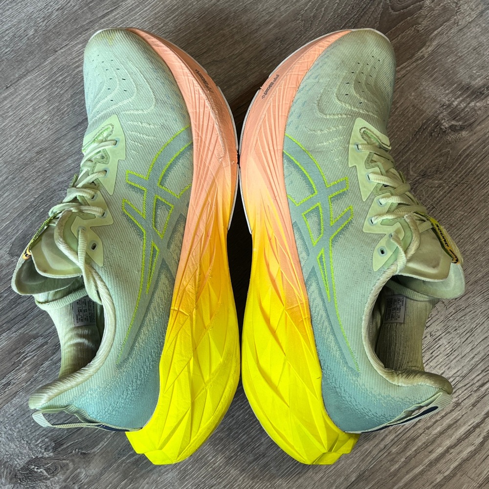 Asics Novablast 4 Mens Running Shoes Mint Yellow Orange 1011B955 Size 11.5